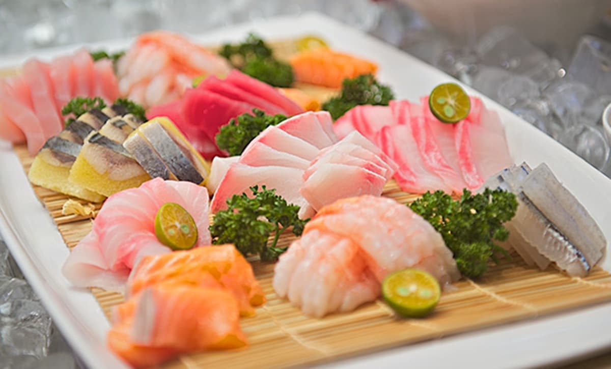 吃到飽控快搶!這家buffet滿「這歲數」不分平假日打7折,爐烤牛肉、生魚片通通吃到飽 吃到飽控快搶!這家buffet滿「這歲數」不分平假日打7折,爐烤牛肉、生魚片通通吃到飽