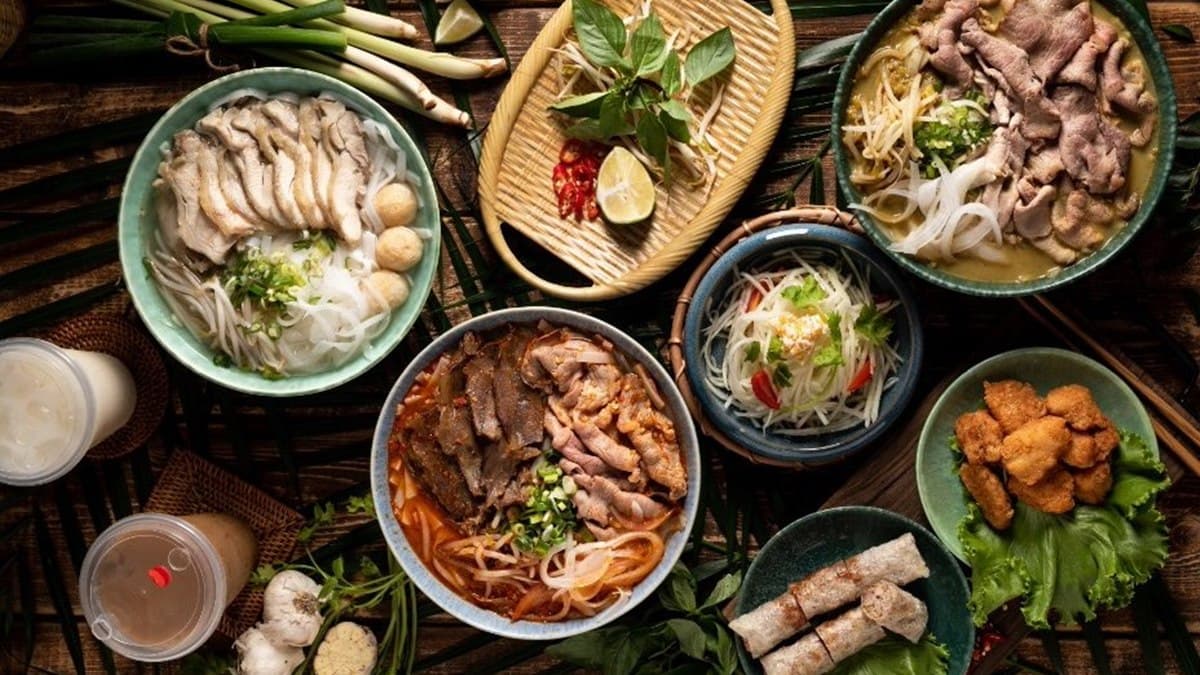 生牛肉河粉只要101元!越南百年店「飛機河粉」進駐台北,還有涼拌牛肉88折 生牛肉河粉只要101元!越南百年店「飛機河粉」進駐台北,還有涼拌牛肉88折