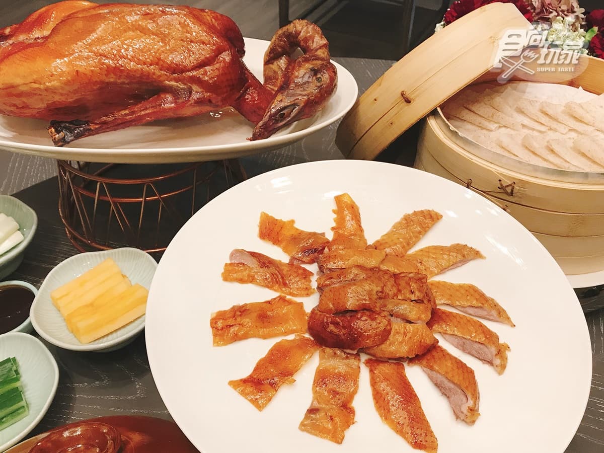 最新網美飯店!全台最高「無邊泳池」這裡拍,房間看見整個台北無敵美景 最新網美飯店!全台最高「無邊泳池」這裡拍,房間看見整個台北無敵美景