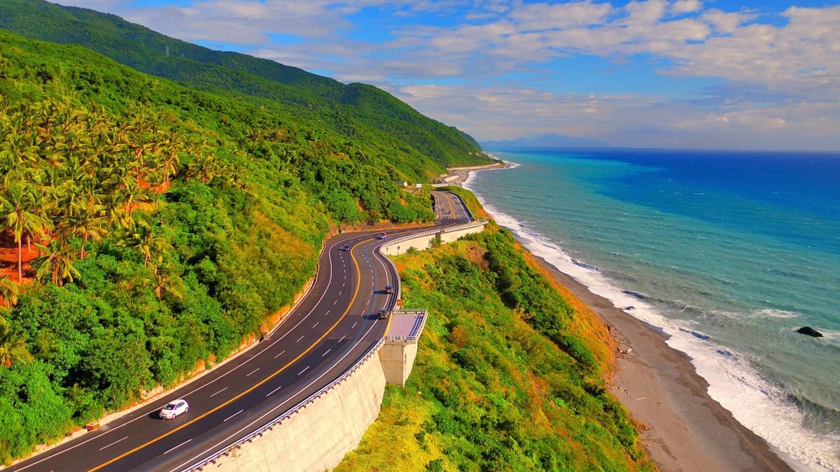 「全台最美公路」這裡拍!3.8公里無敵海景+海岸山脈網美必衝