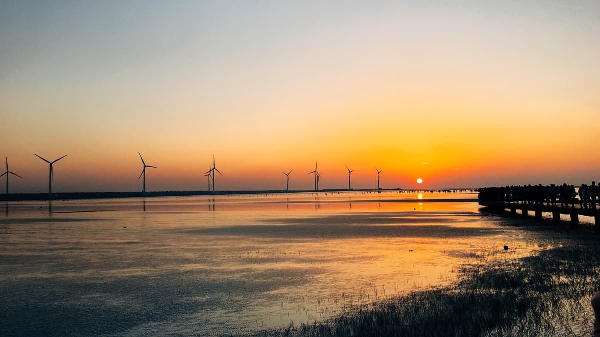 玩台中新方案+1!OUTLET狂買、濕地看夕陽免費接駁,順路漁港吃海產 玩台中新方案+1!OUTLET狂買、濕地看夕陽免費接駁,順路漁港吃海產