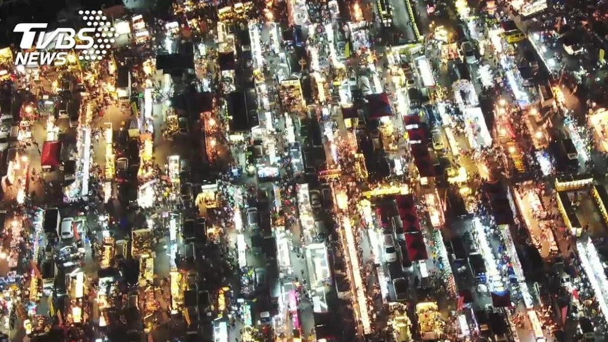 雲林3000坪最大夜市+周邊必吃5家:30鍋現煮鳳梨茶、蒸氣鍋海鮮、檜木桶炊仔飯