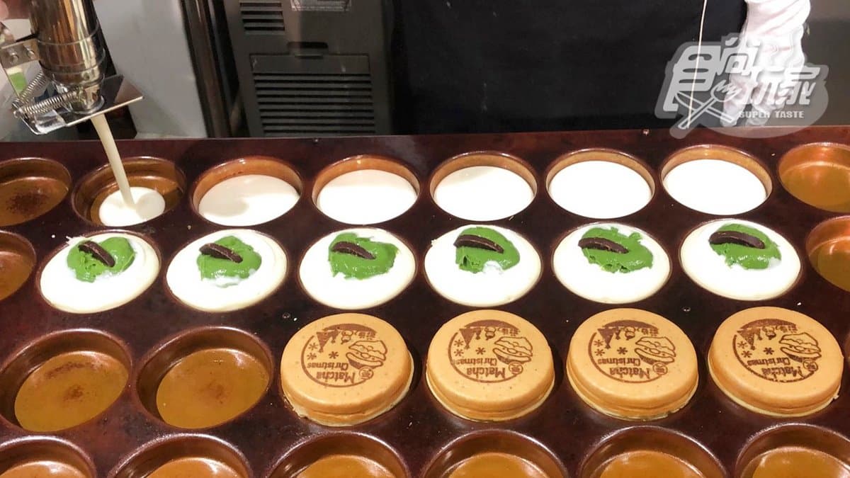 飲品買一送一!一〇八抹茶推「耶誕甜點」,先吃「麻吉抹茶巧克力大判燒」 飲品買一送一!一〇八抹茶推「耶誕甜點」,先吃「麻吉抹茶巧克力大判燒」