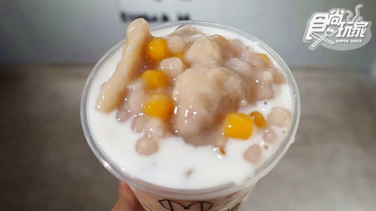 嚼到落下巴!新品「芋奶圓圓」加整顆芋頭超狂,喝飲料也能「吃」飽 嚼到落下巴!新品「芋奶圓圓」加整顆芋頭超狂,喝飲料也能「吃」飽
