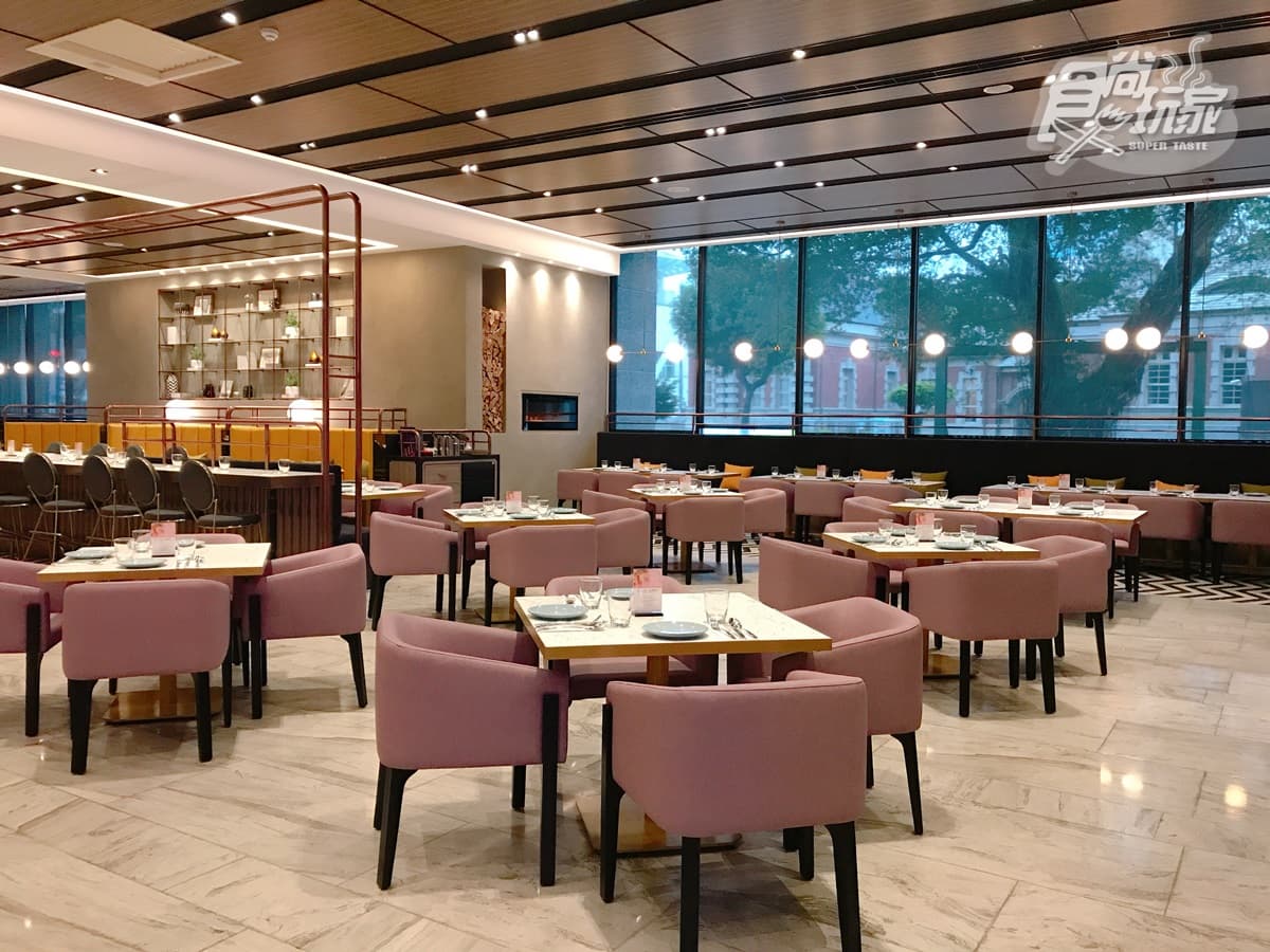 【新開店】超美打卡飯店「台南美術館」躺床就能拍,還有網美泳池、百坪三溫暖 【新開店】超美打卡飯店「台南美術館」躺床就能拍,還有網美泳池、百坪三溫暖