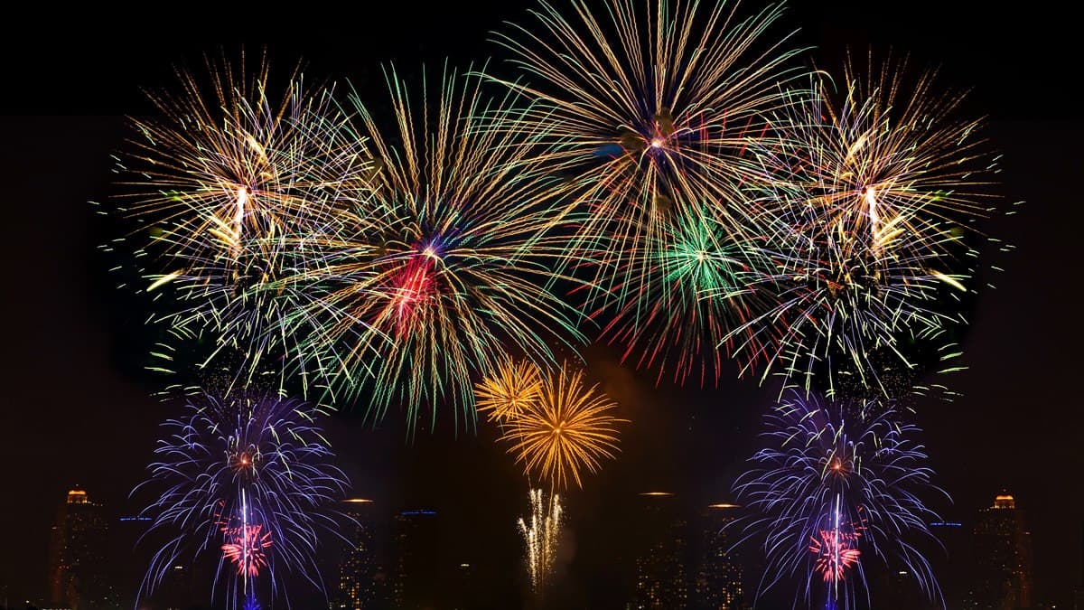 台中人衝「中央公園」了!「50種花色拼盤煙火+40多組藝人」,跨年瘋玩「水湳、大里」雙現場 台中人衝「中央公園」了!「50種花色拼盤煙火+40多組藝人」,跨年瘋玩「水湳、大里」雙現場
