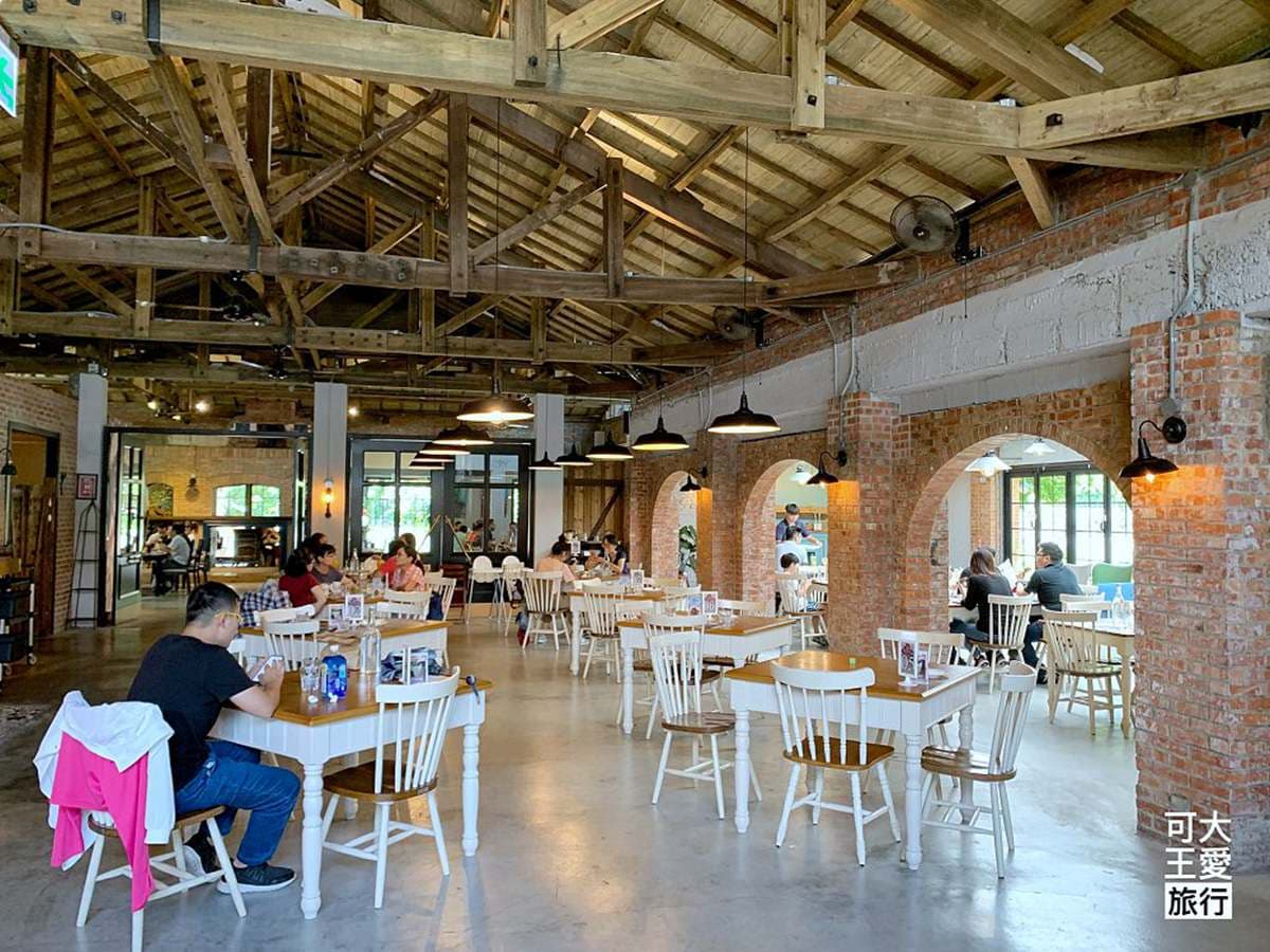 陽明山遛小孩3打卡點:美軍餐廳庭園玩大球、日式老屋喝帽子拿鐵、美拍鼠尾草花田 陽明山遛小孩3打卡點:美軍餐廳庭園玩大球、日式老屋喝帽子拿鐵、美拍鼠尾草花田