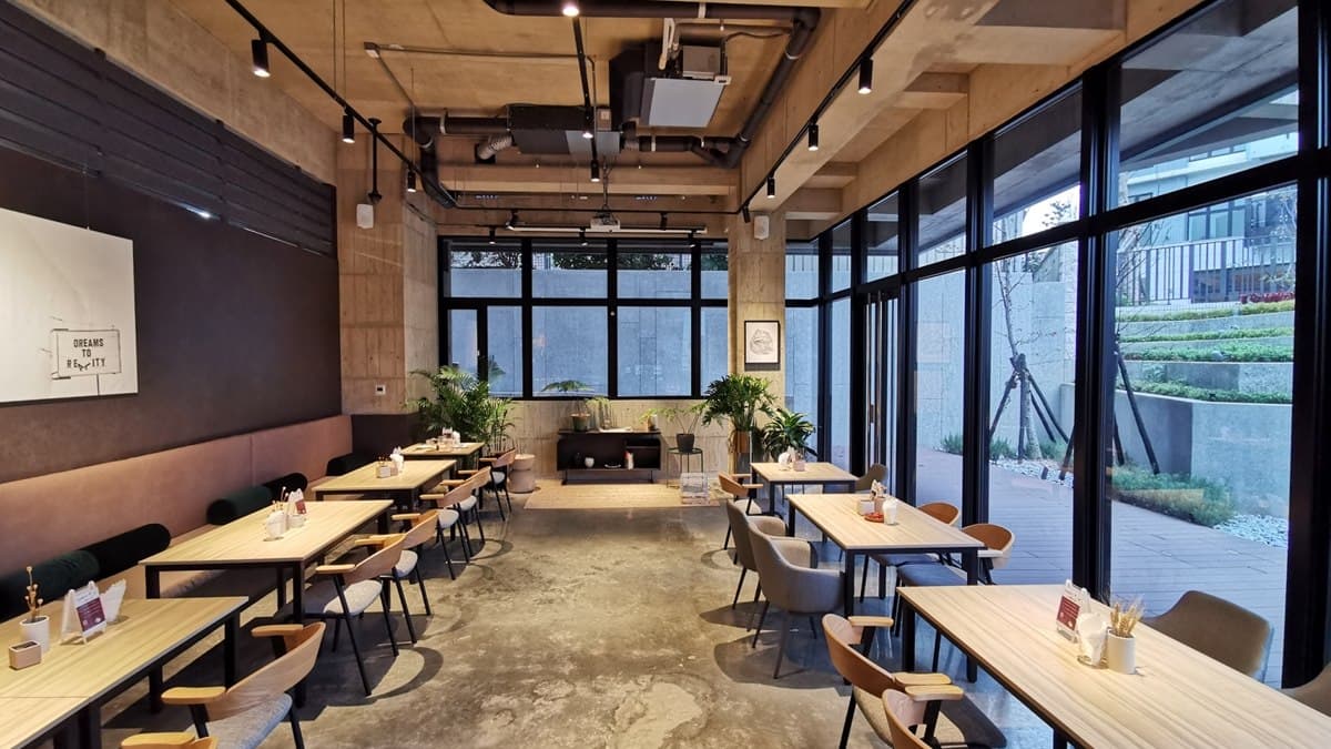 【新開店】最新IG打卡景點!絕美「清水模咖啡館」在台北,必點九州鬆餅 【新開店】最新IG打卡景點!絕美「清水模咖啡館」在台北,必點九州鬆餅
