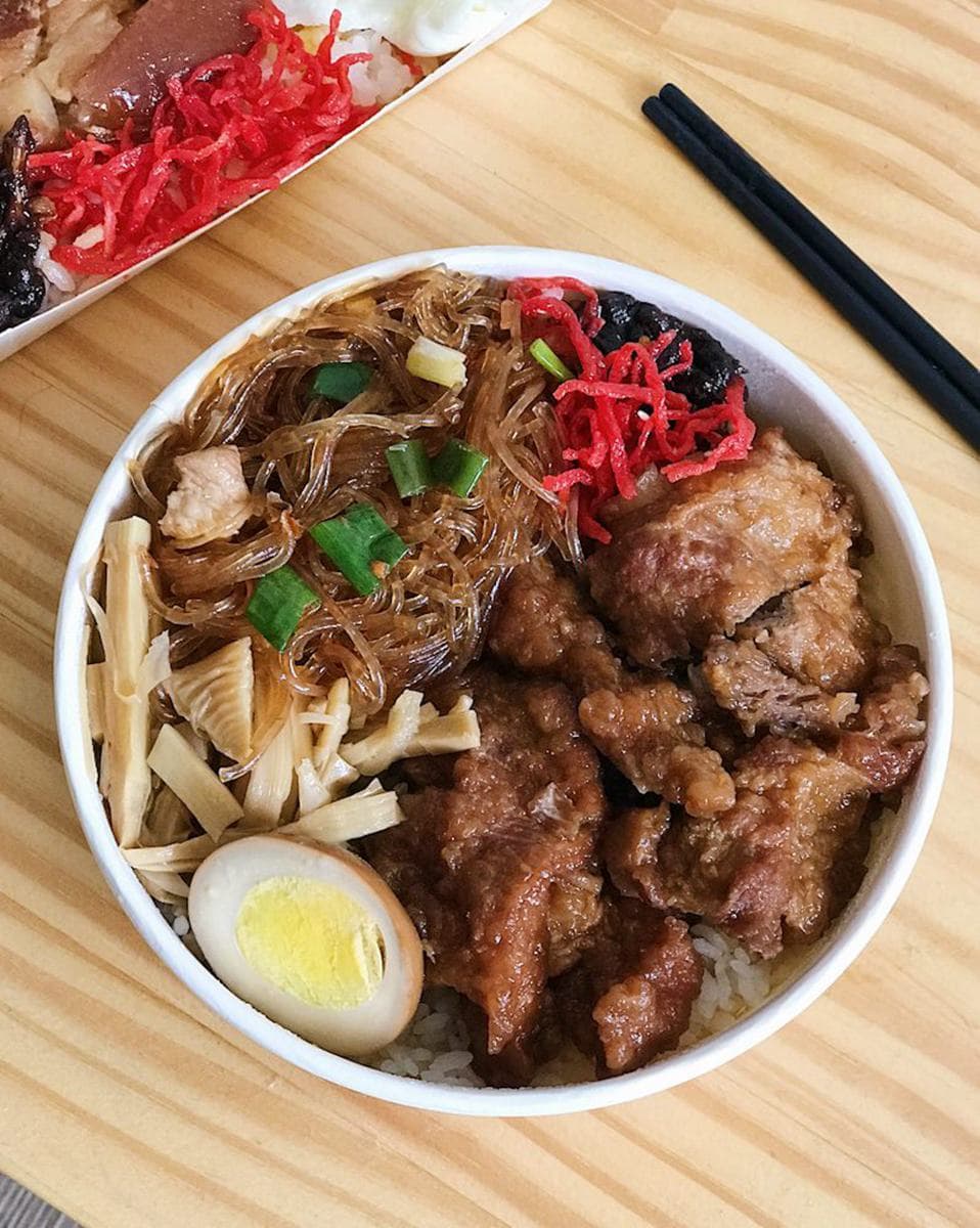 台南人推!5家CP值爆表便當:消失7年排骨飯、秒殺級油雞拼叉燒、雙主菜日本料理 台南人推!5家CP值爆表便當:消失7年排骨飯、秒殺級油雞拼叉燒、雙主菜日本料理