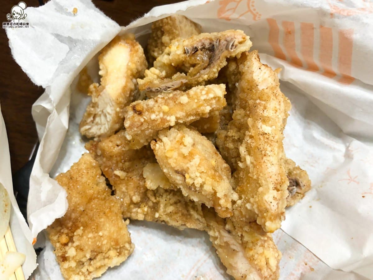 超唰嘴!炸物控最愛高雄6家專賣店:麻花捲雞皮、獨家撒粉甜不辣、秒殺豆乳雞 超唰嘴!炸物控最愛高雄6家專賣店:麻花捲雞皮、獨家撒粉甜不辣、秒殺豆乳雞