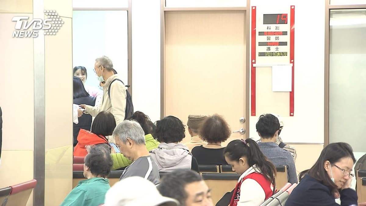 剛回國嗎?健保卡「高風險地區」新增日本、南韓,30天內旅遊史「醫生通通看得到」 剛回國嗎?健保卡「高風險地區」新增日本、南韓,30天內旅遊史「醫生通通看得到」