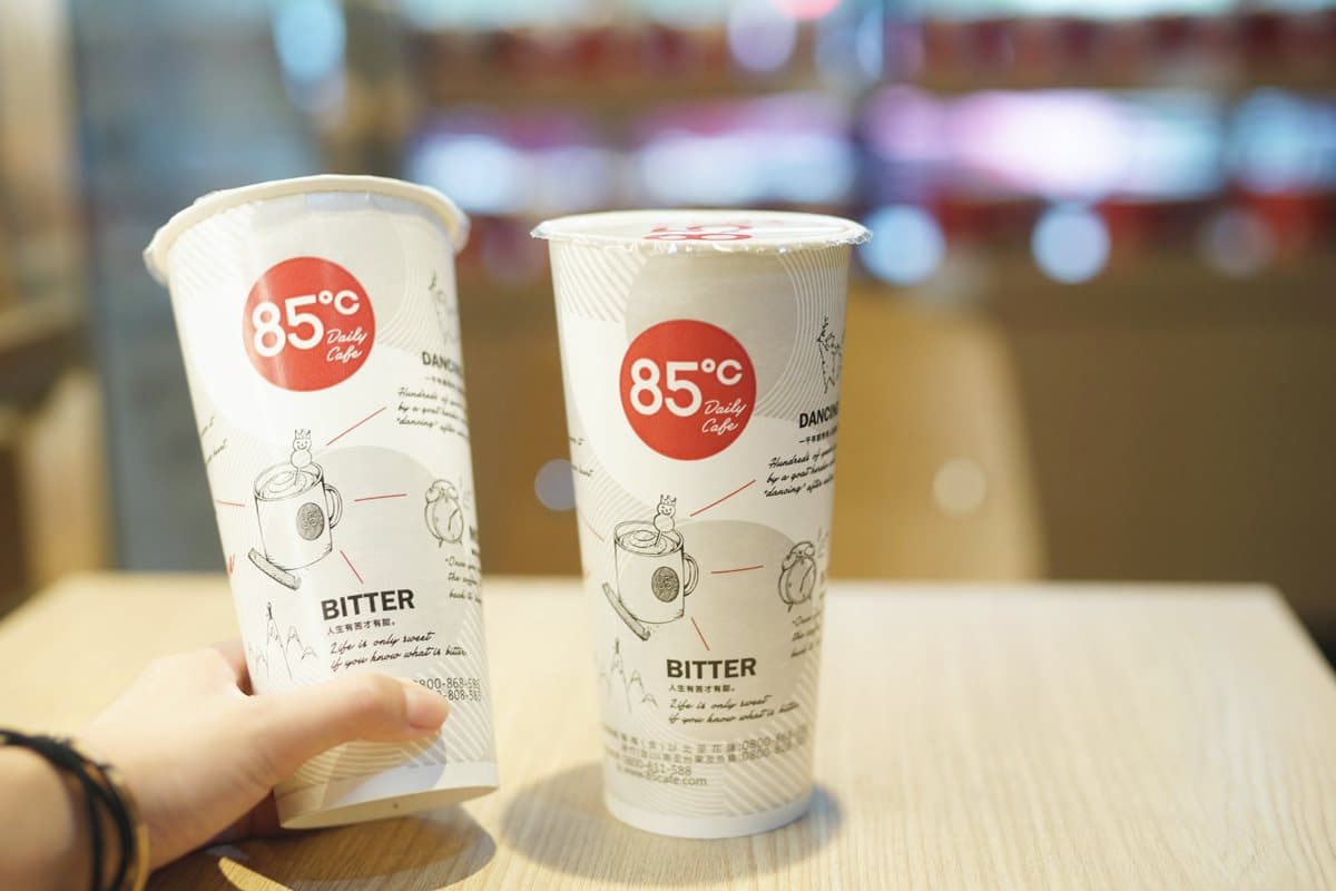 奶茶控要喝!85度C推2天大杯「冰鮮奶茶」與「英式奶茶」,第2杯20元 奶茶控要喝!85度C推2天大杯「冰鮮奶茶」與「英式奶茶」,第2杯20元