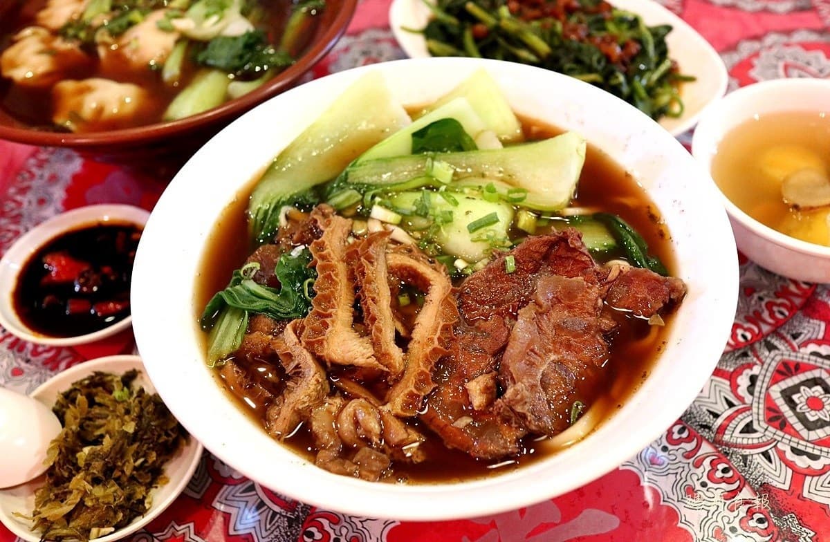 【全台新開牛肉麵38家】超狂「彩虹珍珠」尬「現沖花朵」牛肉麵,部落客激推中部、東部新開店 【全台新開牛肉麵38家】超狂「彩虹珍珠」尬「現沖花朵」牛肉麵,部落客激推中部、東部新開店
