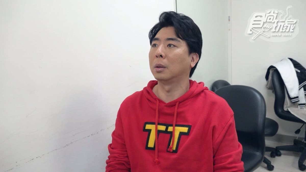 獨家!《食尚玩家》全新主持群對尬健康舞,莎莎現場失控,梁赫群跳到臉慘白 獨家!《食尚玩家》全新主持群對尬健康舞,莎莎現場失控,梁赫群跳到臉慘白