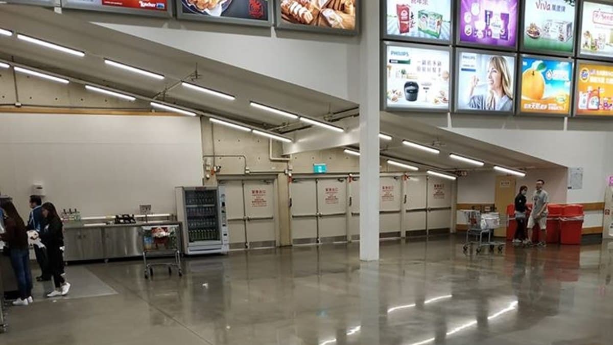 全台好市多撤內用區!網曬「空曠水泥地」狂讚,業者:為配合防疫 全台好市多撤內用區!網曬「空曠水泥地」狂讚,業者:為配合防疫