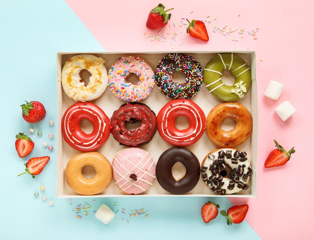 Krispy Kreme推3款「限定草莓新品」,先搶「草莓布蕾甜甜圈」「草莓巧克力蛋糕」 Krispy Kreme推3款「限定草莓新品」,先搶「草莓布蕾甜甜圈」「草莓巧克力蛋糕」