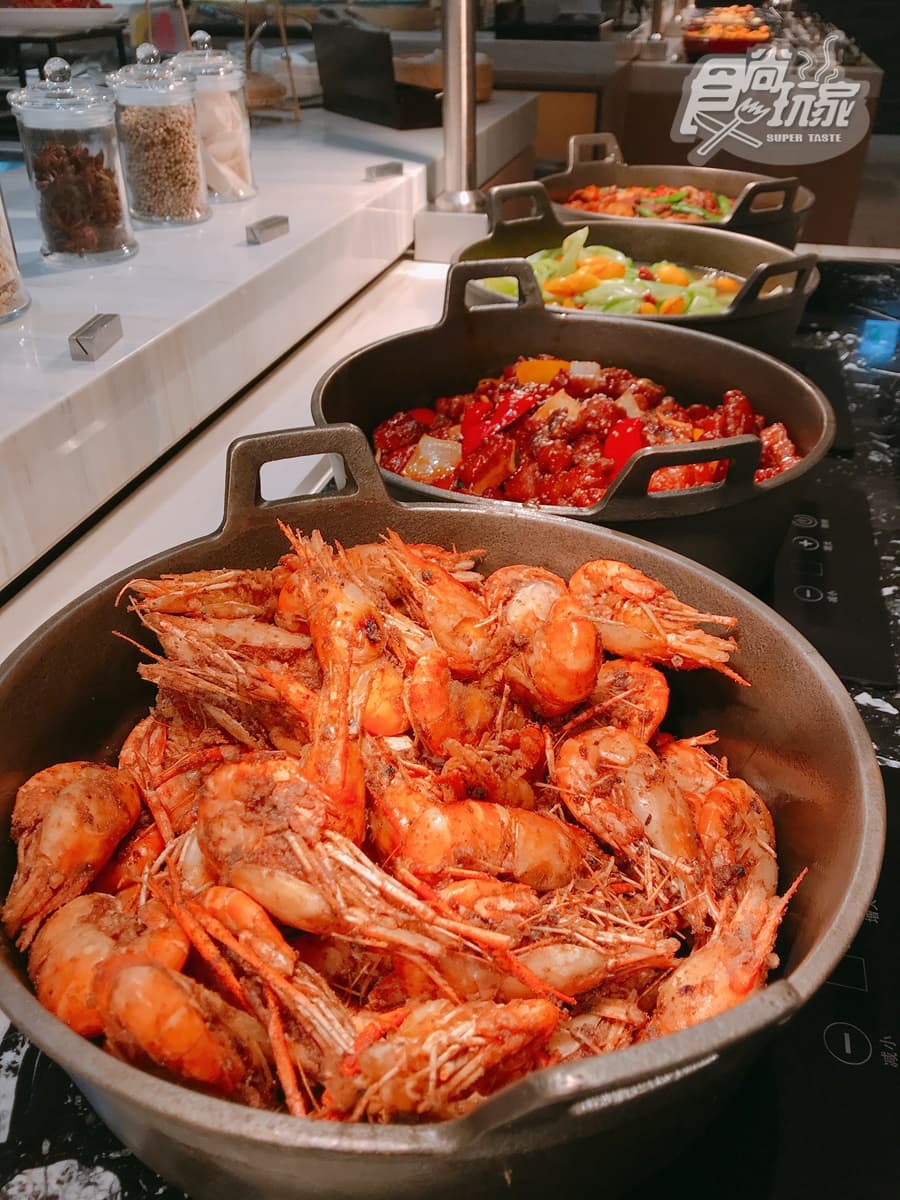 第2人免錢「蝦子吃到飽」!超狂飯店連7天買一送一,小龍蝦、泰國蝦剝到痛風 第2人免錢「蝦子吃到飽」!超狂飯店連7天買一送一,小龍蝦、泰國蝦剝到痛風