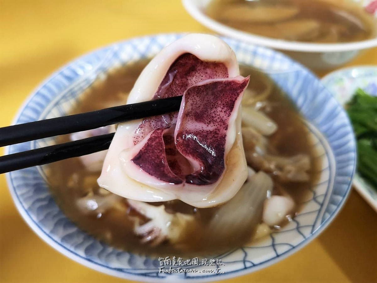 4顆星起跳!台南東區4家高評價小吃:超厚切花枝羹、40年碗粿、脆皮糯米腸 4顆星起跳!台南東區4家高評價小吃:超厚切花枝羹、40年碗粿、脆皮糯米腸
