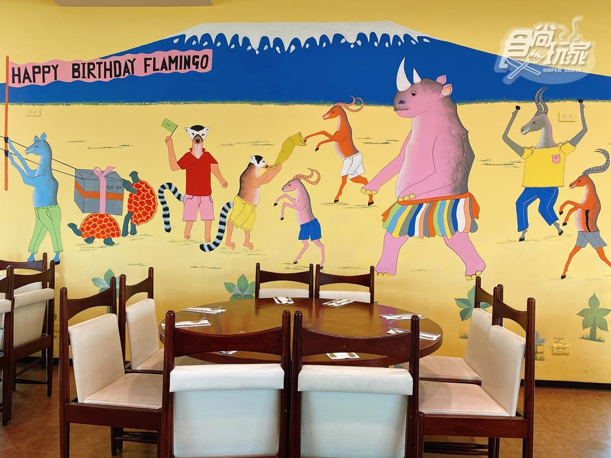 全台唯一「動物園飯店」!長頸鹿、羊駝來敲窗,還有「丁滿」陪吃飯 全台唯一「動物園飯店」!長頸鹿、羊駝來敲窗,還有「丁滿」陪吃飯