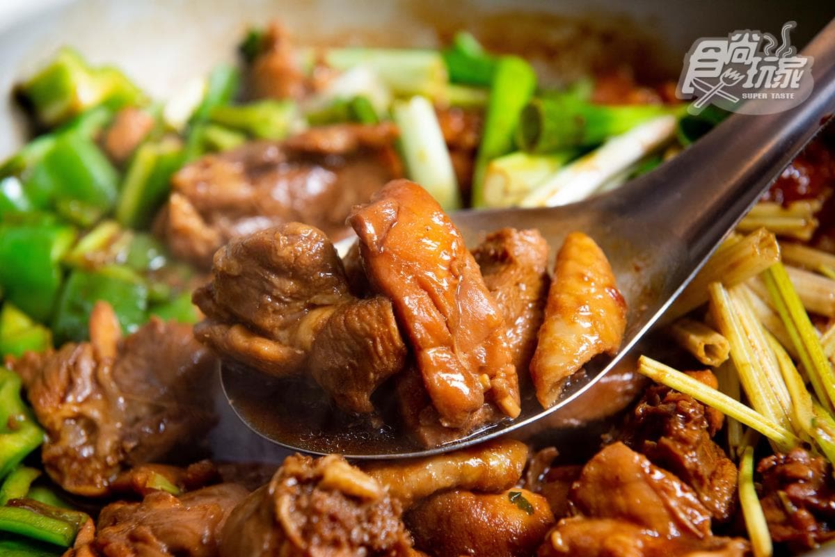 「花雕雞」水餃吃過嗎?內餡52%是雞腿肉!20年經典口味變身白胖紮實水餃 「花雕雞」水餃吃過嗎?內餡52%是雞腿肉!20年經典口味變身白胖紮實水餃