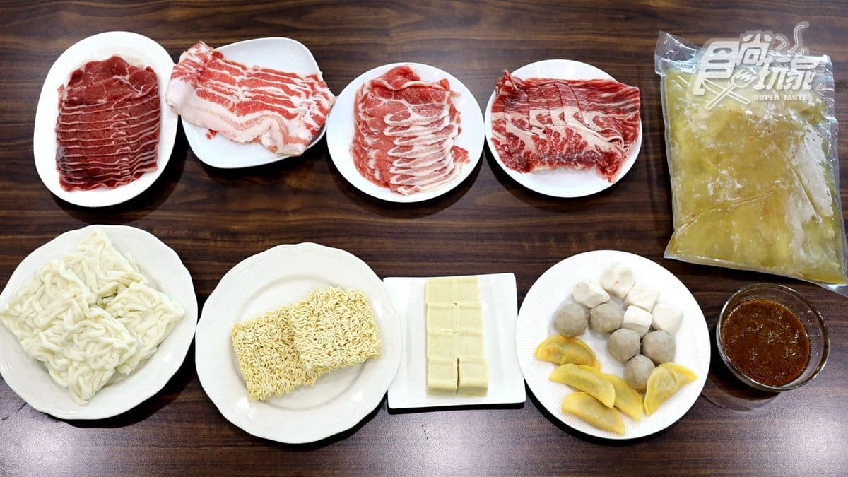 超高CP值才敢推!宅配到家免排隊吃「雅香石頭火鍋」,附一大包噴香沙茶醬 超高CP值才敢推!宅配到家免排隊吃「雅香石頭火鍋」,附一大包噴香沙茶醬