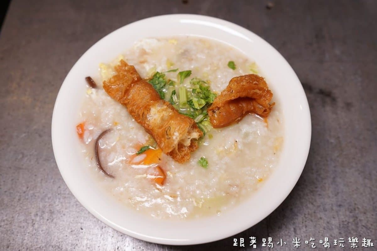從早吃到晚!新竹5家部落客激推小吃:臭豆腐蛋餅、鹽酥帝王蟹、噴汁牛肉餅 從早吃到晚!新竹5家部落客激推小吃:臭豆腐蛋餅、鹽酥帝王蟹、噴汁牛肉餅