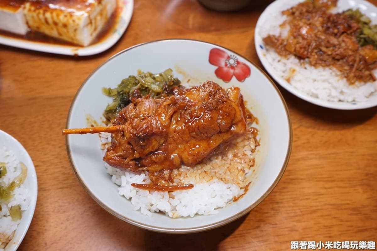 從早吃到晚!新竹5家部落客激推小吃:臭豆腐蛋餅、鹽酥帝王蟹、噴汁牛肉餅 從早吃到晚!新竹5家部落客激推小吃:臭豆腐蛋餅、鹽酥帝王蟹、噴汁牛肉餅