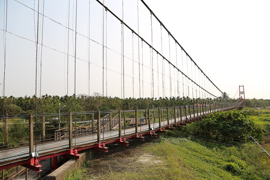萬巒彩繪吊橋