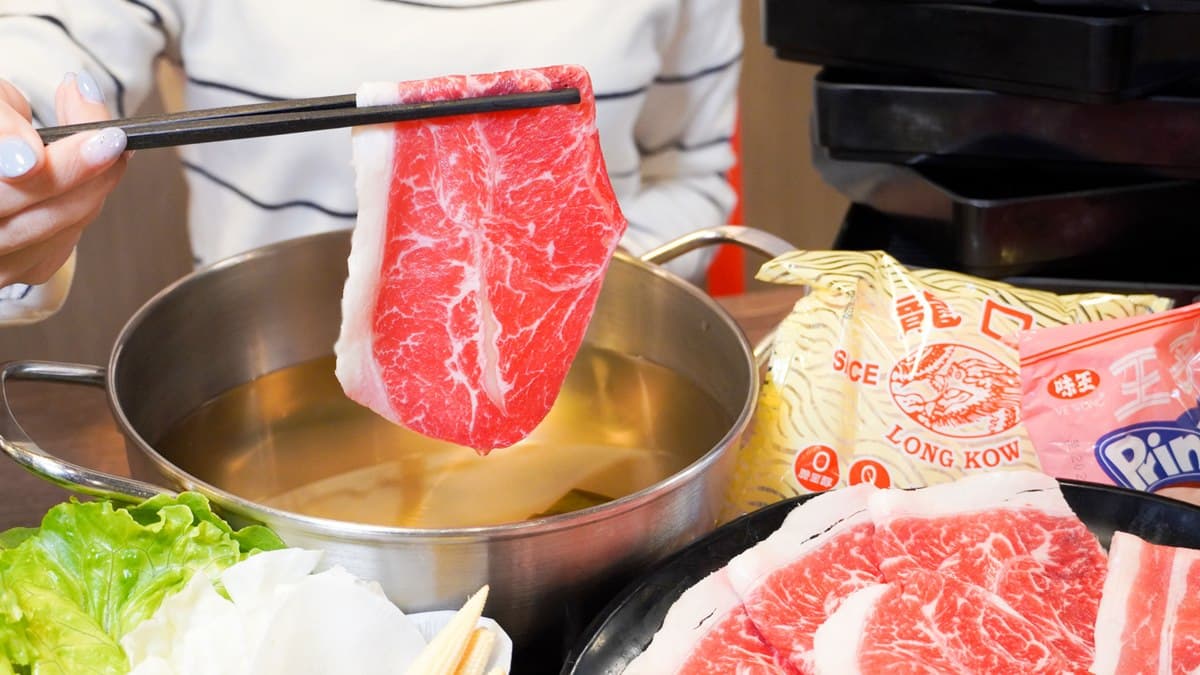 399元海陸吃到飽!「東吉水產」推超市個人鍋,頂級牛胸腹肉、海蝦通包 399元海陸吃到飽!「東吉水產」推超市個人鍋,頂級牛胸腹肉、海蝦通包