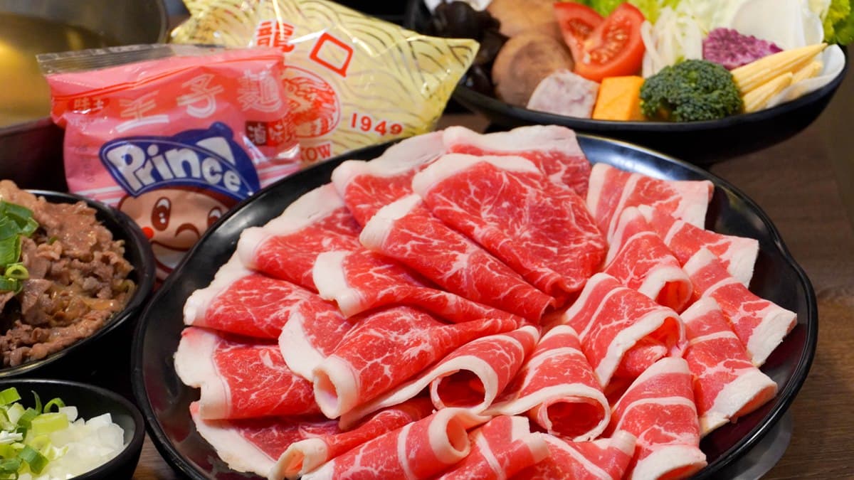 399元海陸吃到飽!「東吉水產」推超市個人鍋,頂級牛胸腹肉、海蝦通包 399元海陸吃到飽!「東吉水產」推超市個人鍋,頂級牛胸腹肉、海蝦通包