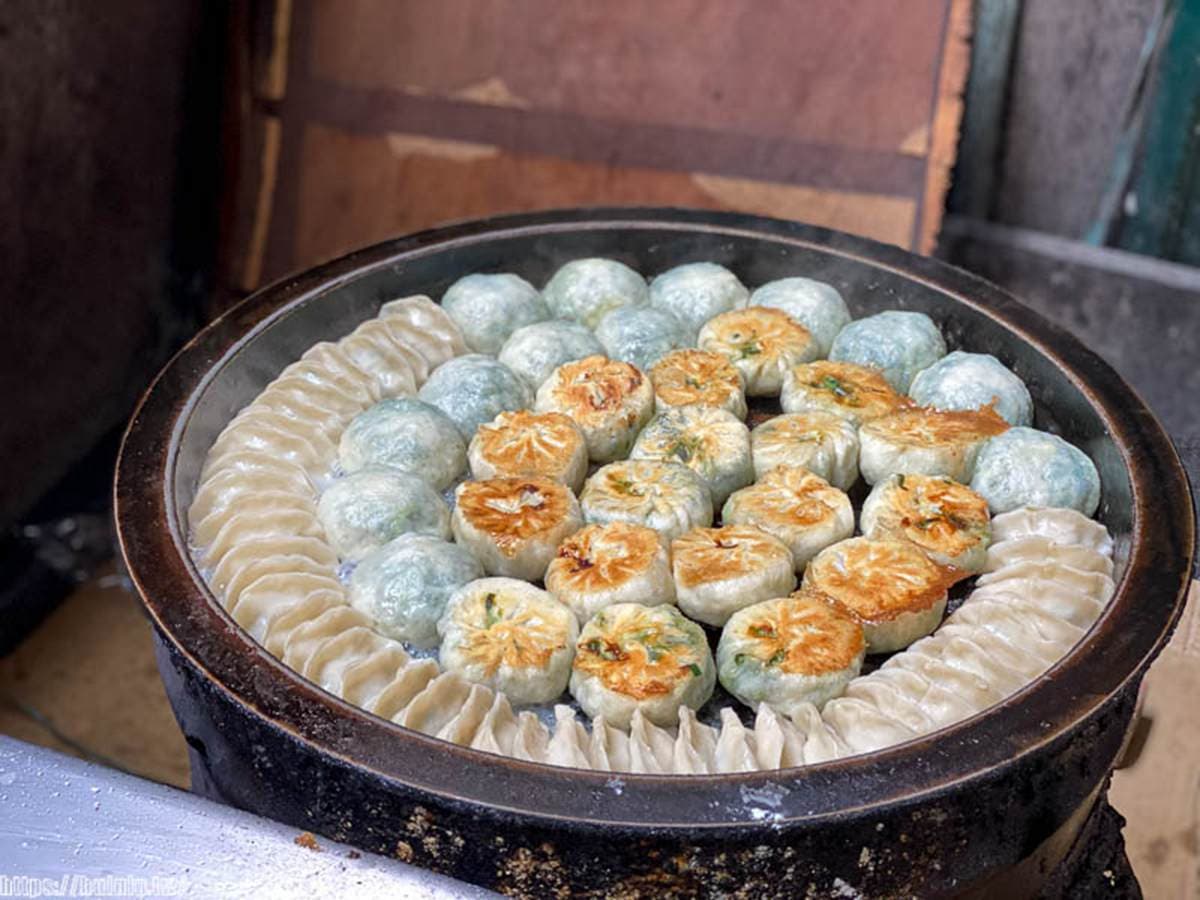 在地人口袋名單!台南5家脆皮煎餃:20年黃金鍋貼、神祕餐車綠皮餃 在地人口袋名單!台南5家脆皮煎餃:20年黃金鍋貼、神祕餐車綠皮餃