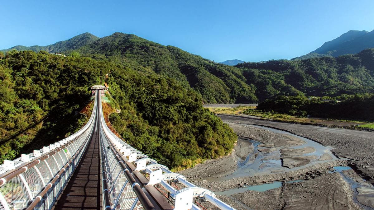 屏東山川琉璃吊橋「免費開放」!每週只有一天,來數1664顆琉璃珠