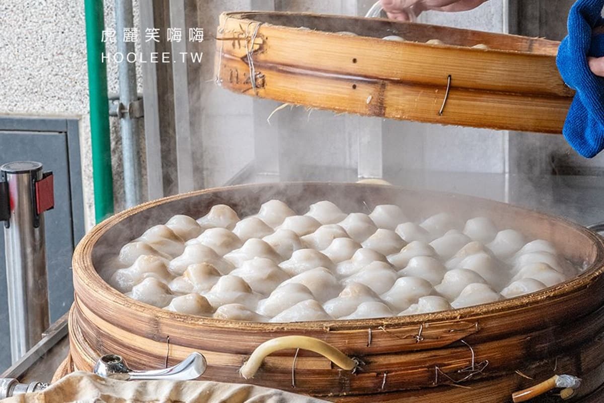 老闆超佛心!高雄現包現蒸肉圓皮Q餡香,內用四神湯免費續 老闆超佛心!高雄現包現蒸肉圓皮Q餡香,內用四神湯免費續