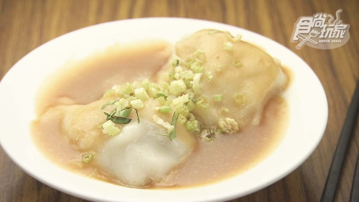 飄香46年!台南老店專賣「水嫩系」蒸籠肉圓,還有免費大骨湯喝到飽