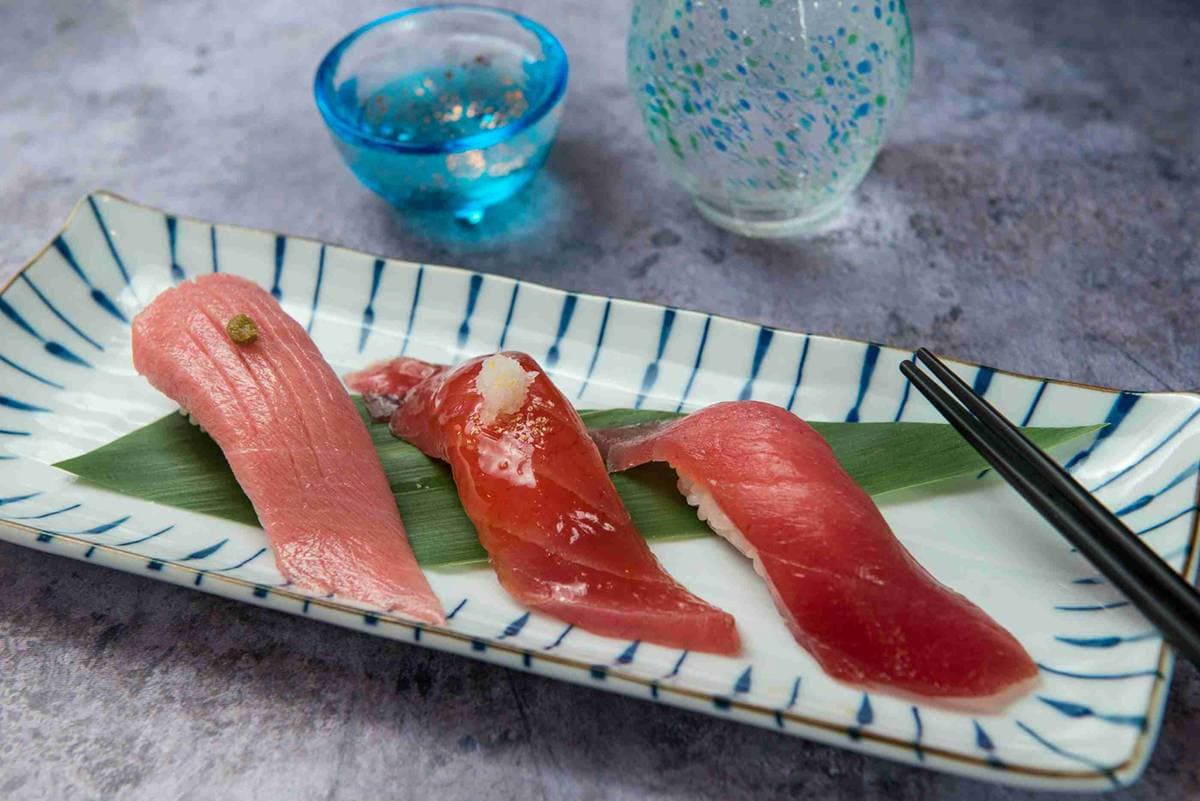 極上大腹、馬糞赤海膽,7款壽司「買一送一」,迴轉壽司超智慧3.0版等你嘗鮮 極上大腹、馬糞赤海膽,7款壽司「買一送一」,迴轉壽司超智慧3.0版等你嘗鮮