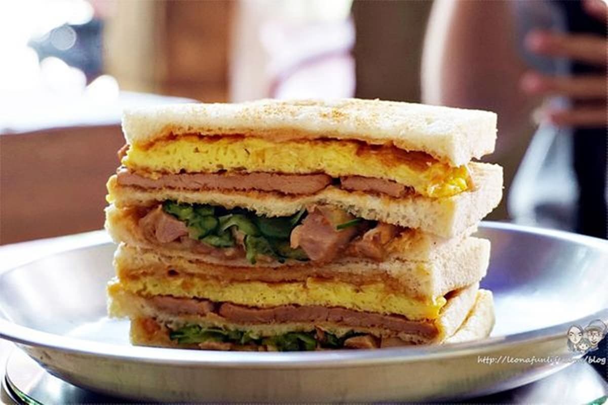 【食尚首播】嘉義人帶路早餐吃這個!雙料火烤三明治、80年牛雜、限量羊骨湯 【食尚首播】嘉義人帶路早餐吃這個!雙料火烤三明治、80年牛雜、限量羊骨湯