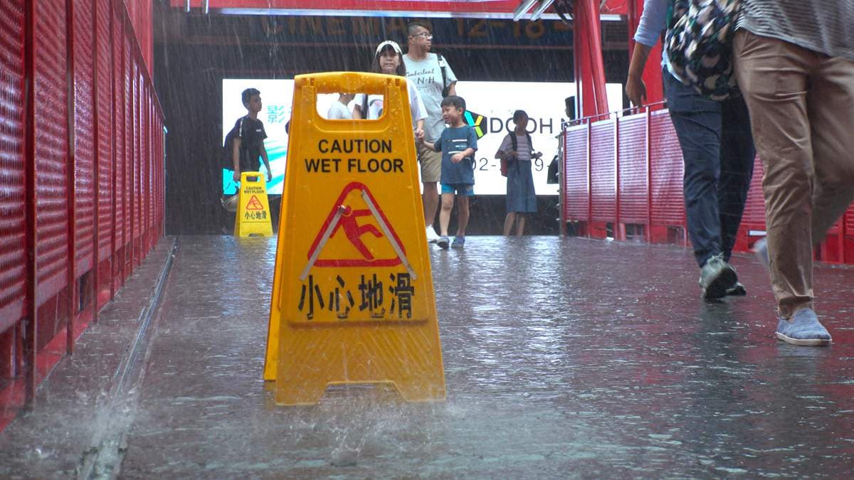 雨勢升級!13縣市注意豪大雨,今晚下班記得帶傘
