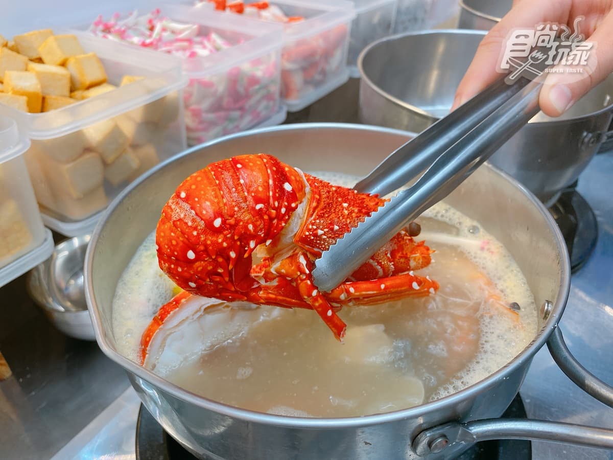 超狂「Buffet等級」鍋燒意麵!整隻龍蝦放進去、生食級牡蠣、超大天使紅蝦 超狂「Buffet等級」鍋燒意麵!整隻龍蝦放進去、生食級牡蠣、超大天使紅蝦