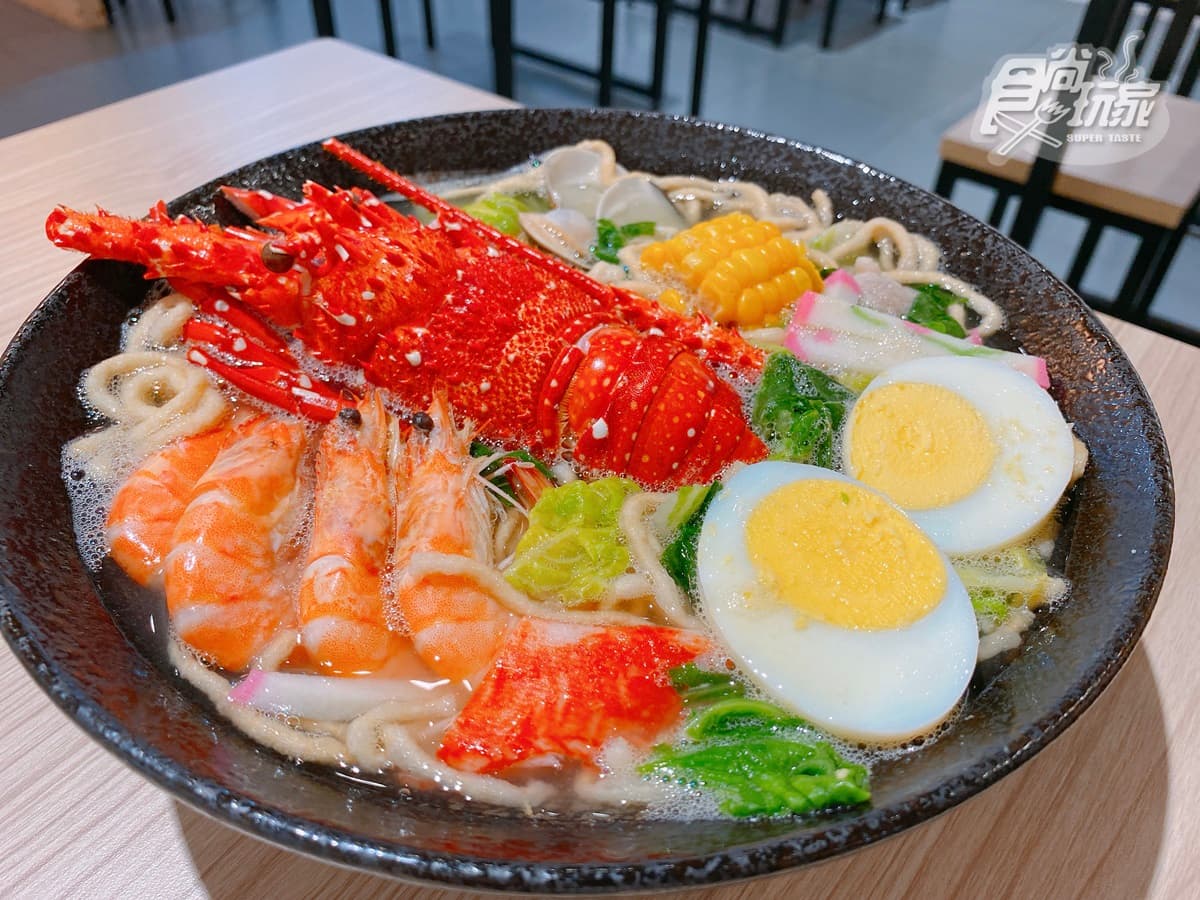 超狂「Buffet等級」鍋燒意麵!整隻龍蝦放進去、生食級牡蠣、超大天使紅蝦 超狂「Buffet等級」鍋燒意麵!整隻龍蝦放進去、生食級牡蠣、超大天使紅蝦