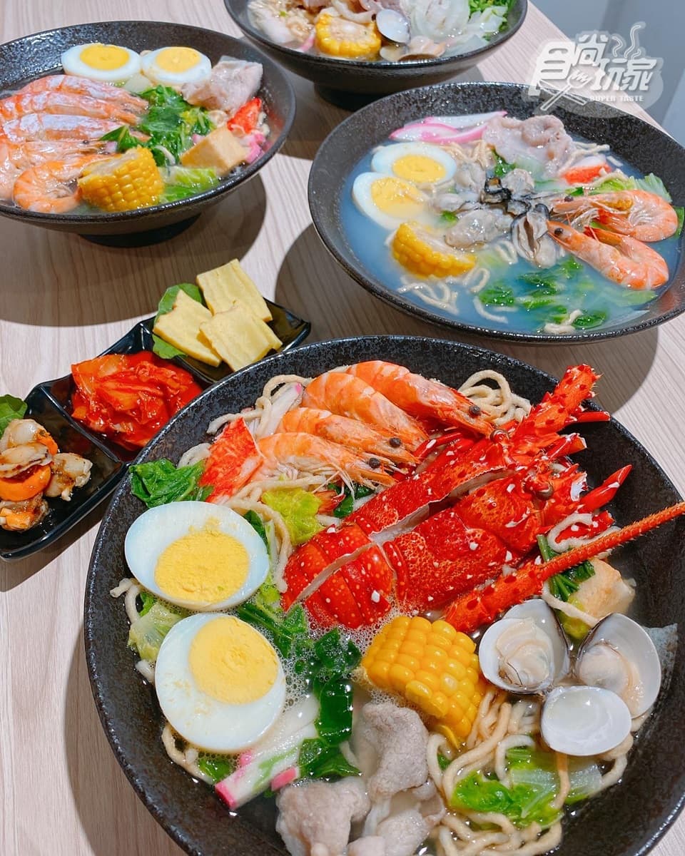 超狂「Buffet等級」鍋燒意麵!整隻龍蝦放進去、生食級牡蠣、超大天使紅蝦 超狂「Buffet等級」鍋燒意麵!整隻龍蝦放進去、生食級牡蠣、超大天使紅蝦
