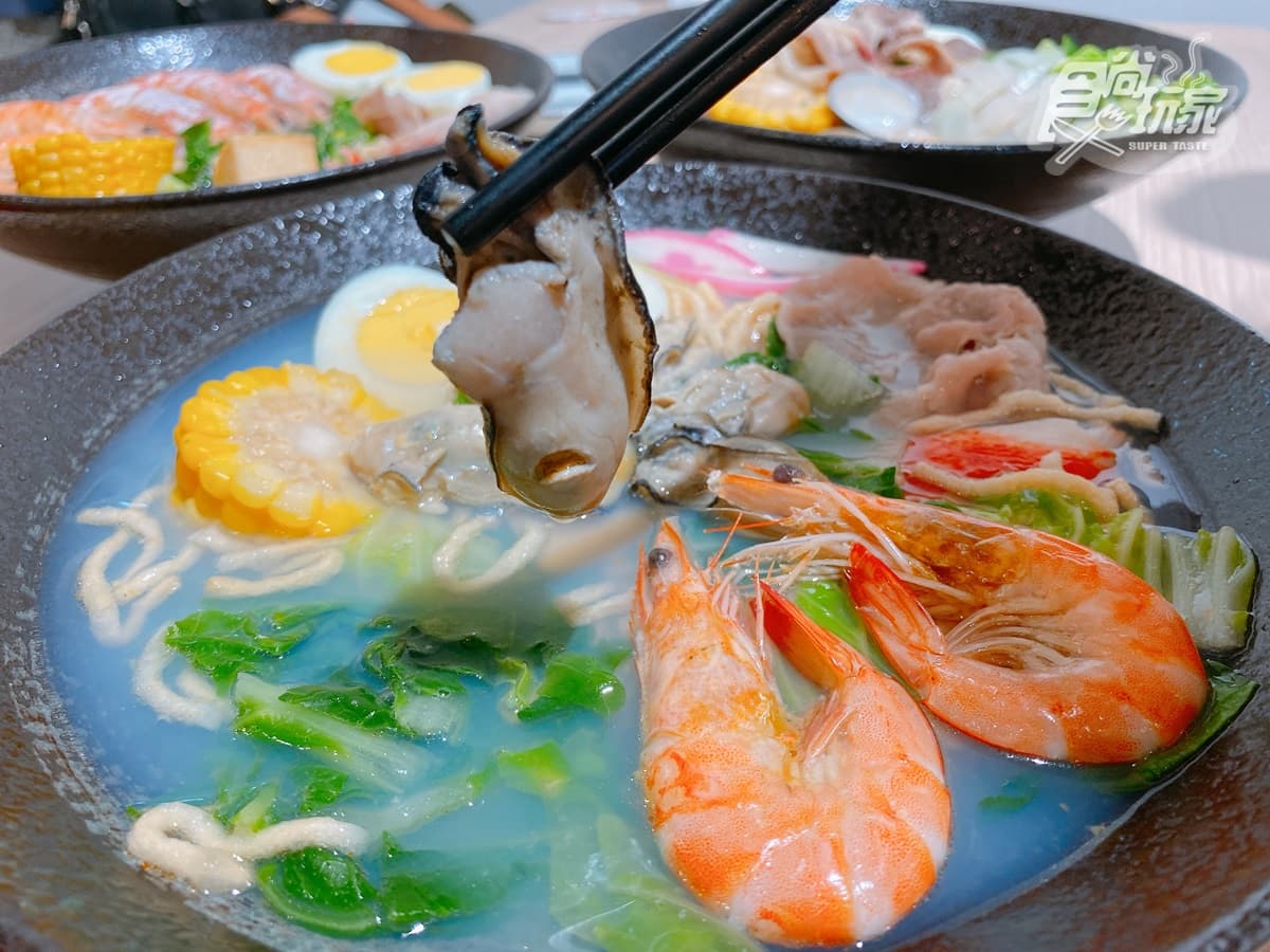 超狂「Buffet等級」鍋燒意麵!整隻龍蝦放進去、生食級牡蠣、超大天使紅蝦 超狂「Buffet等級」鍋燒意麵!整隻龍蝦放進去、生食級牡蠣、超大天使紅蝦