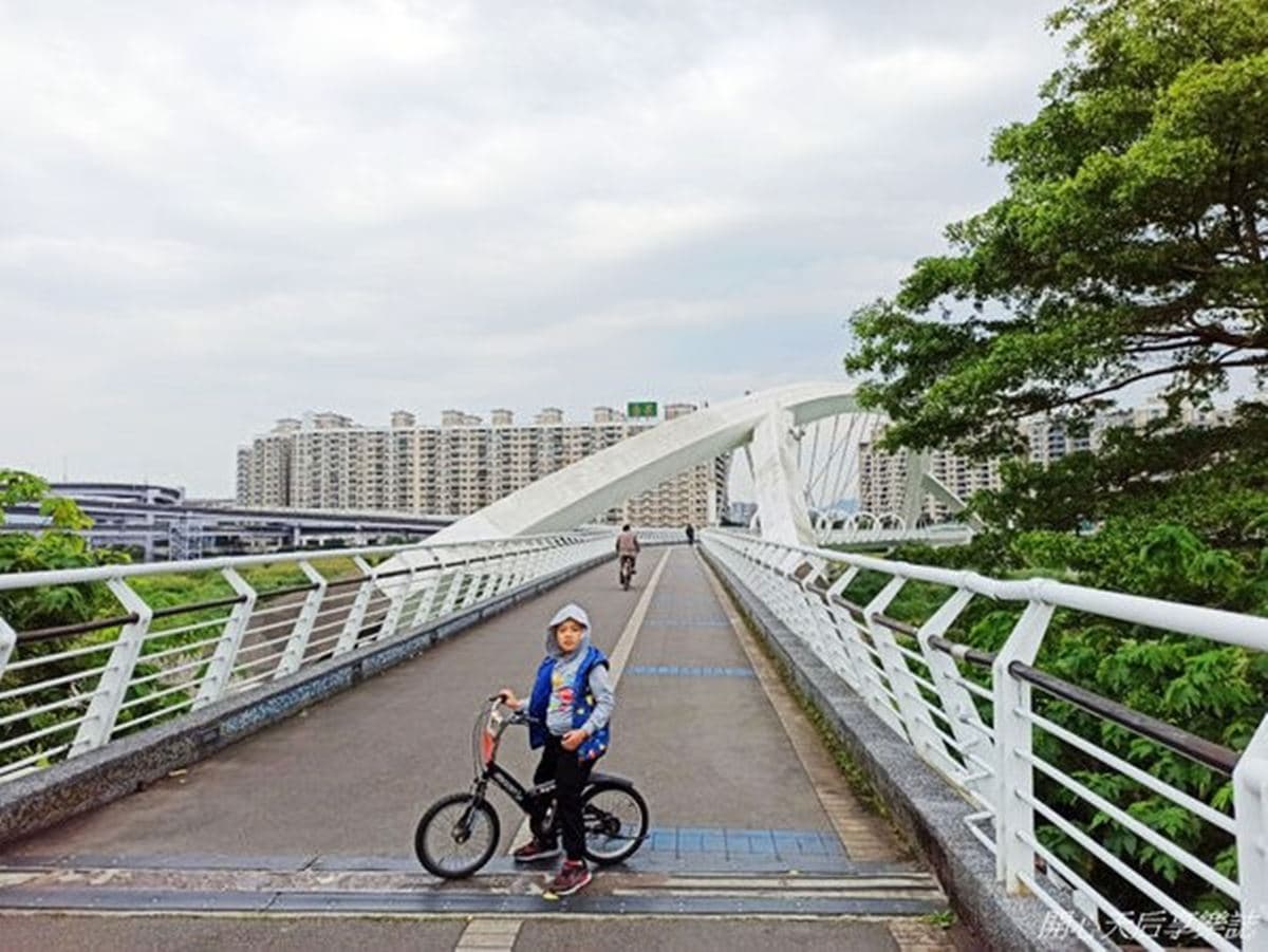 【全台9條親子自行車道】好騎又漂亮!海景、水岸、綠色隧道全都收,週末出遊要筆記 【全台9條親子自行車道】好騎又漂亮!海景、水岸、綠色隧道全都收,週末出遊要筆記