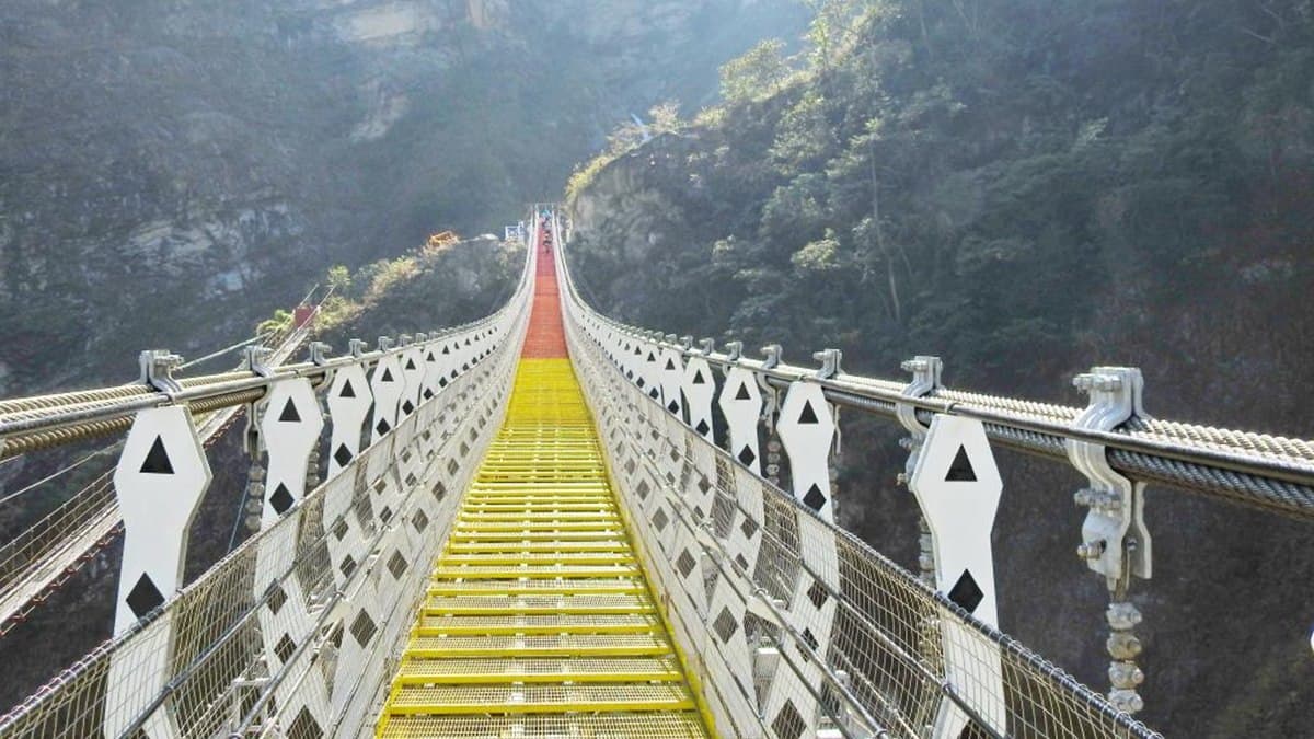 快衝最狂景點!30層樓高「雙龍七彩吊橋」真的要開了,還會有旅遊優惠套票 快衝最狂景點!30層樓高「雙龍七彩吊橋」真的要開了,還會有旅遊優惠套票