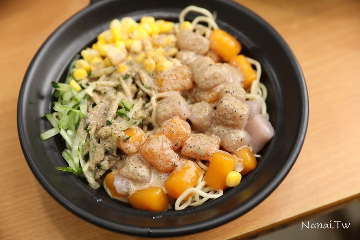 夏天開胃必吃!北中南3家「南洋風」涼麵:泰式綠咖哩、泰唦燒雞、椰香蟹醬 夏天開胃必吃!北中南3家「南洋風」涼麵:泰式綠咖哩、泰唦燒雞、椰香蟹醬