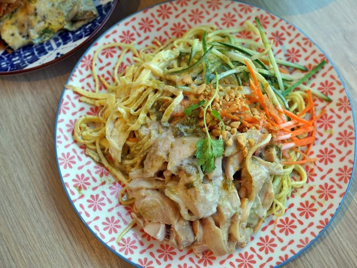 夏天開胃必吃!北中南3家「南洋風」涼麵:泰式綠咖哩、泰唦燒雞、椰香蟹醬 夏天開胃必吃!北中南3家「南洋風」涼麵:泰式綠咖哩、泰唦燒雞、椰香蟹醬