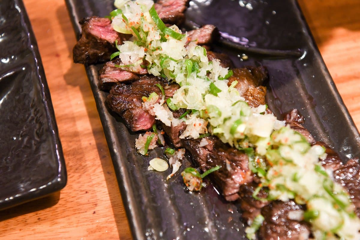 【食尚首播】網美燒肉店「張口吃免動手」,神龍一本牛、干貝漢堡特色食材超有哏 【食尚首播】網美燒肉店「張口吃免動手」,神龍一本牛、干貝漢堡特色食材超有哏