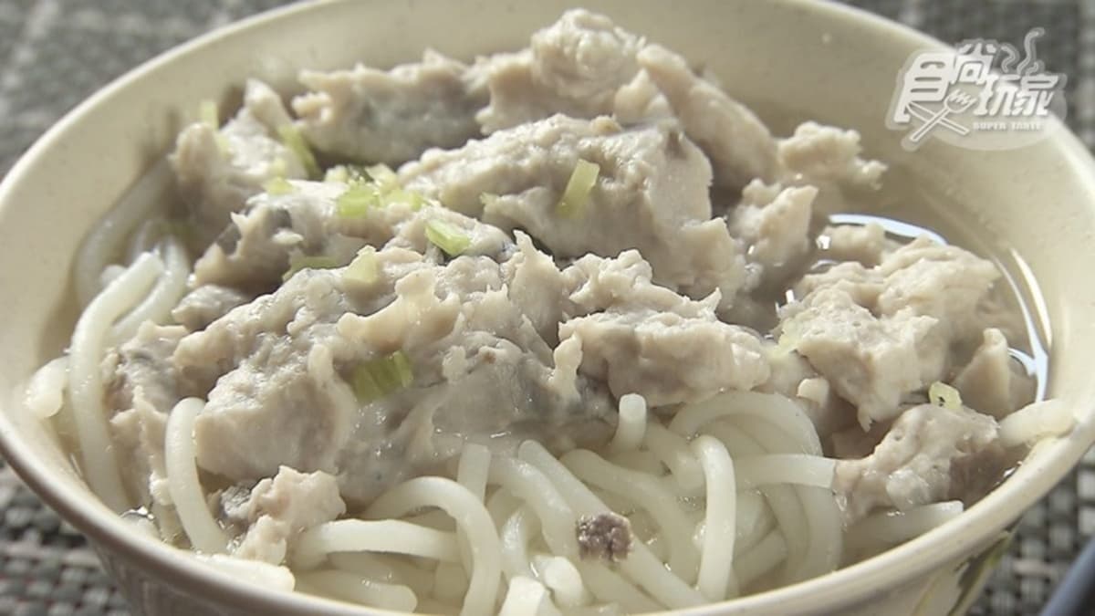飄香市場60年!鹽埕人早餐最愛「虱目魚肚漿」,清爽高湯愈吃愈唰嘴