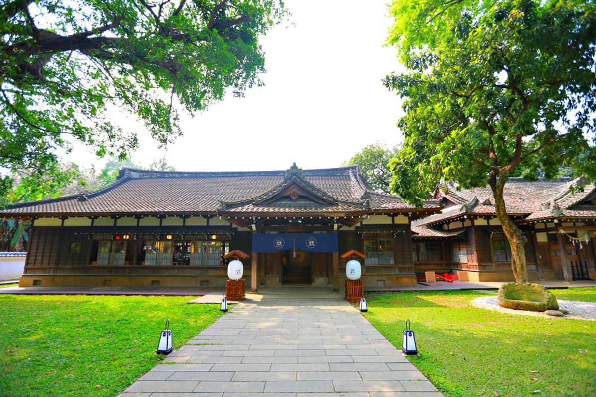【食尚首播】嘉義2天1夜遊最強攻略!住阿里山下飯店、吃浮誇炸全雞,再拍和服美照 【食尚首播】嘉義2天1夜遊最強攻略!住阿里山下飯店、吃浮誇炸全雞,再拍和服美照