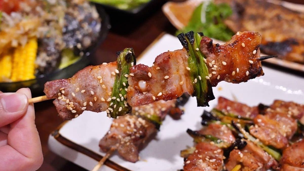 台中消夜聚會首選!夜貓子最愛4家串燒居酒屋,必吃爆汁雞肉捲、五花肉包麻糬 台中消夜聚會首選!夜貓子最愛4家串燒居酒屋,必吃爆汁雞肉捲、五花肉包麻糬