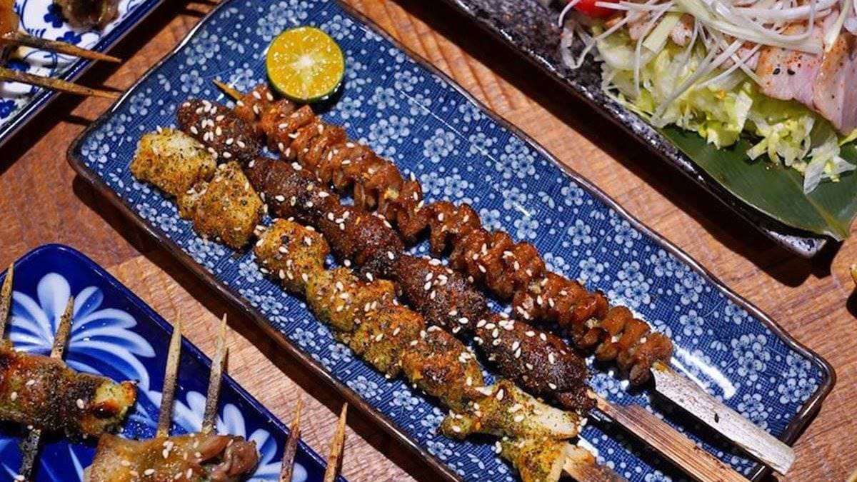 台中消夜聚會首選!夜貓子最愛4家串燒居酒屋,必吃爆汁雞肉捲、五花肉包麻糬 台中消夜聚會首選!夜貓子最愛4家串燒居酒屋,必吃爆汁雞肉捲、五花肉包麻糬